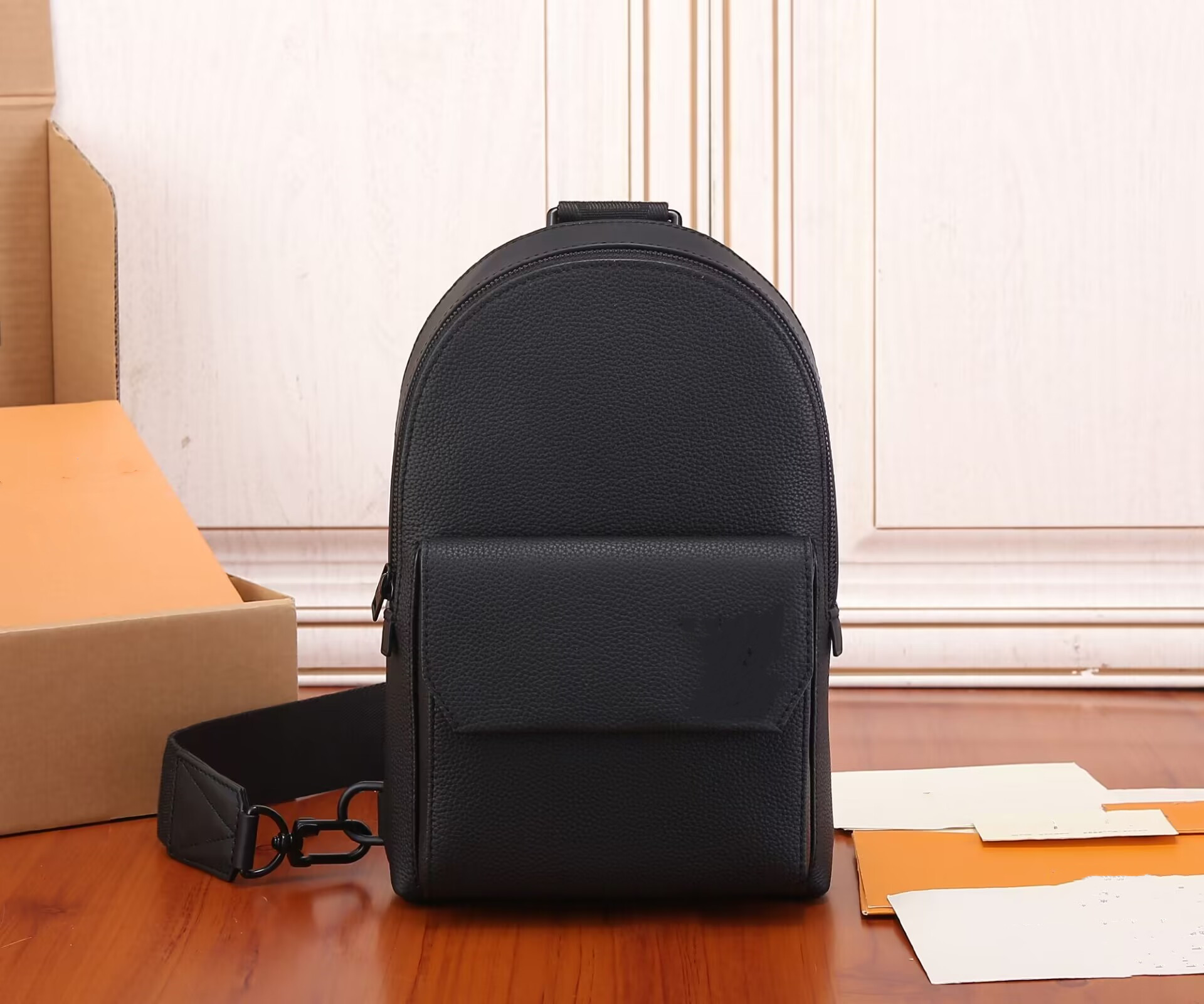 Woman Autumn New Fashion Korean Diagonal Straddle Bag Simple Net Red Saddle Bag Cosmetic Bags Shoulder bag