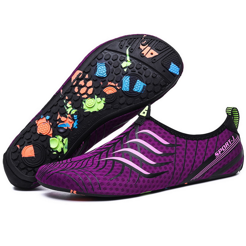 Lightweight Water Sneakers Women Swimming Slippers Oversize Aqua new Shoes Quick-Drying 2025 Beach Walking Sandals Soft Flat Yoga Sneaker