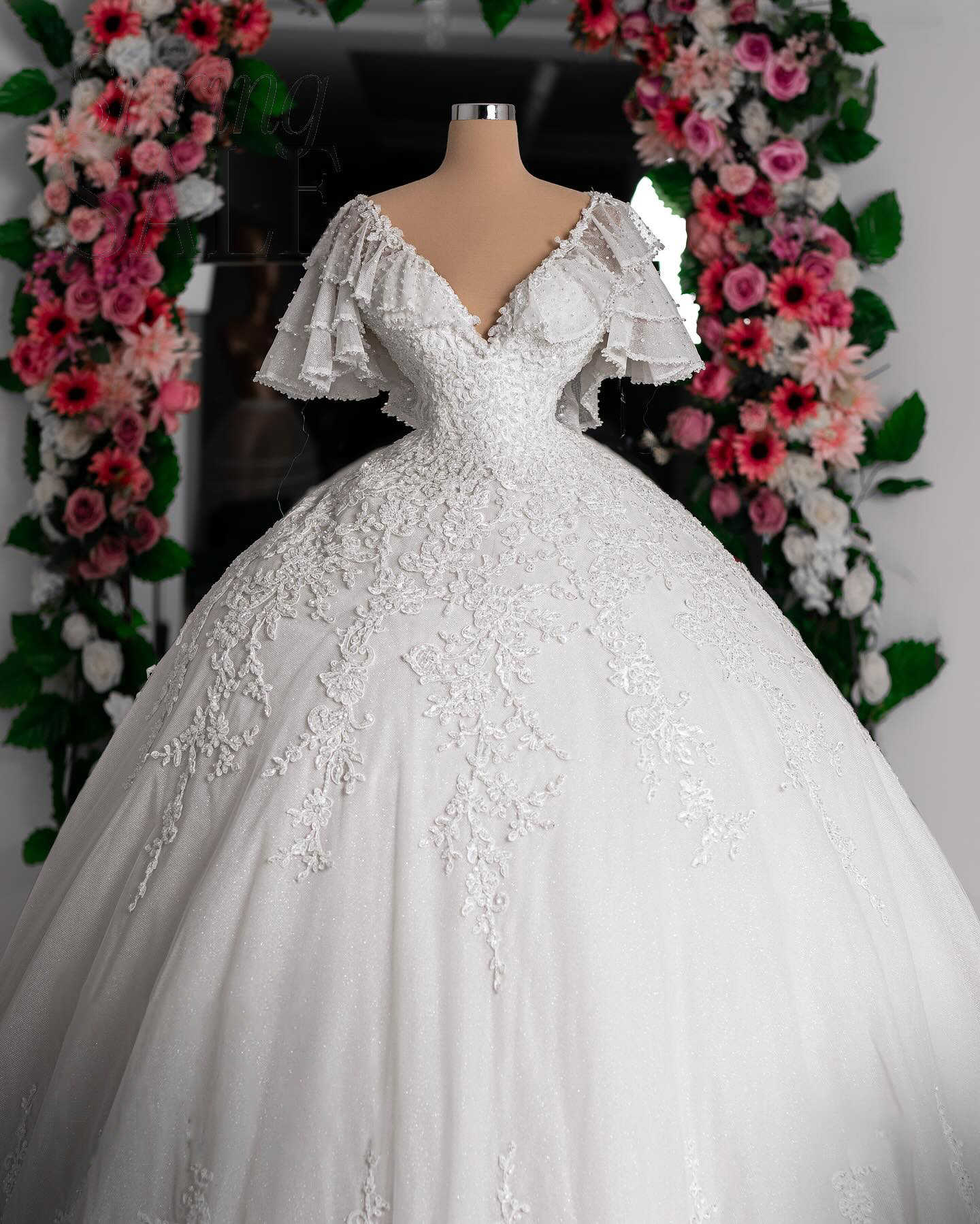 Arabic Vintage Ball Gown Wedding Dresses Lace Appliqued Short Sleeve Bridal Gowns for Wedding Ceremony Plus Size vestido de novia