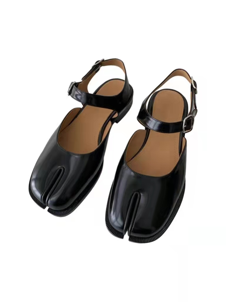 2024 New Design Women Flat Shoes Elegant Female Split Horse Toe Lady Sandals Tabi Female Moccasins Footwear Pig Toe Shoe B111