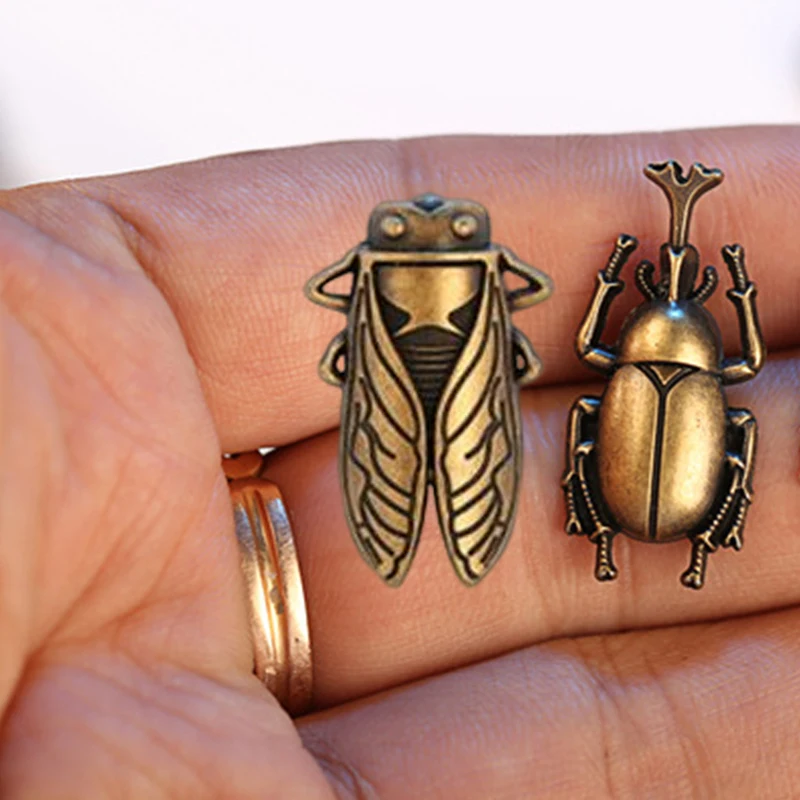 Vintage Alloy Animal Brooch For 2025 Men Enamel Flower Bronze Bird Bee Insect Brooches Shirt Collar Pins Clothing new Jewelry Decoration