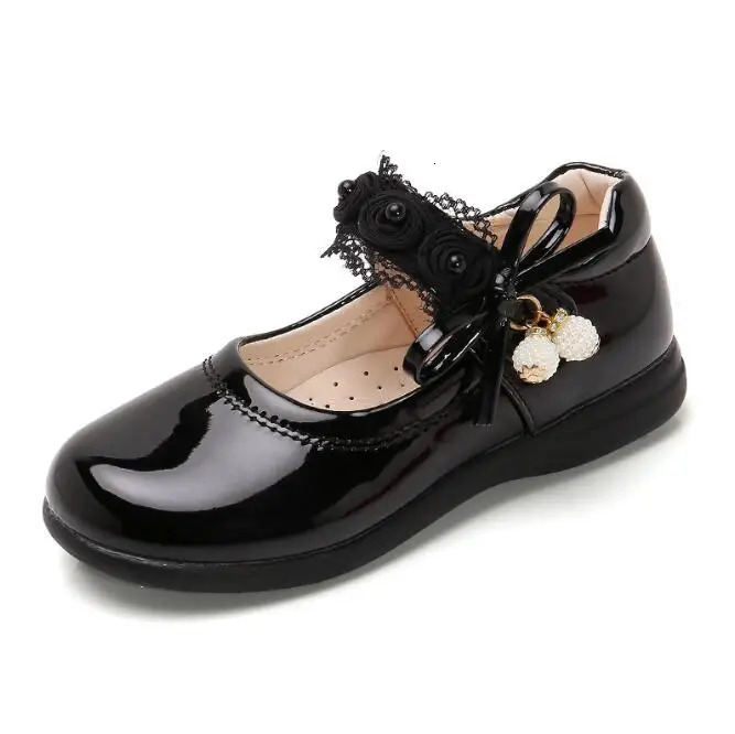 Girls leather shoes childrens wedding dresses princess dance shoes childrens summer bows black student sandals Korean fashion 240516