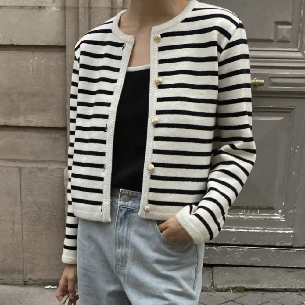 Fashion Knit Striped Shorts Sets for Women Long Sleeve Sweater Jacket and Slim Shorts Two Piece Sets Autumn Winter Casual Suits 240517