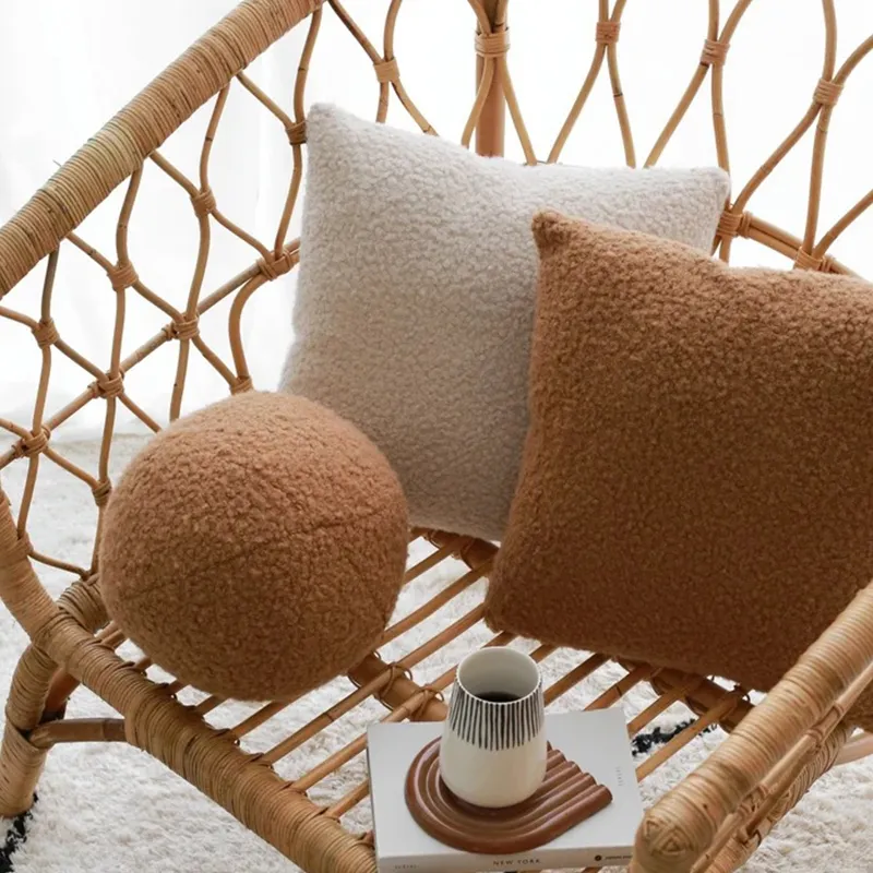 Polyester Teddy Boucle Throw Pillows Throw Pillow Case 45*45 Decorative 2025 Pillows For Sofa For new Living Room Decorative Cojines