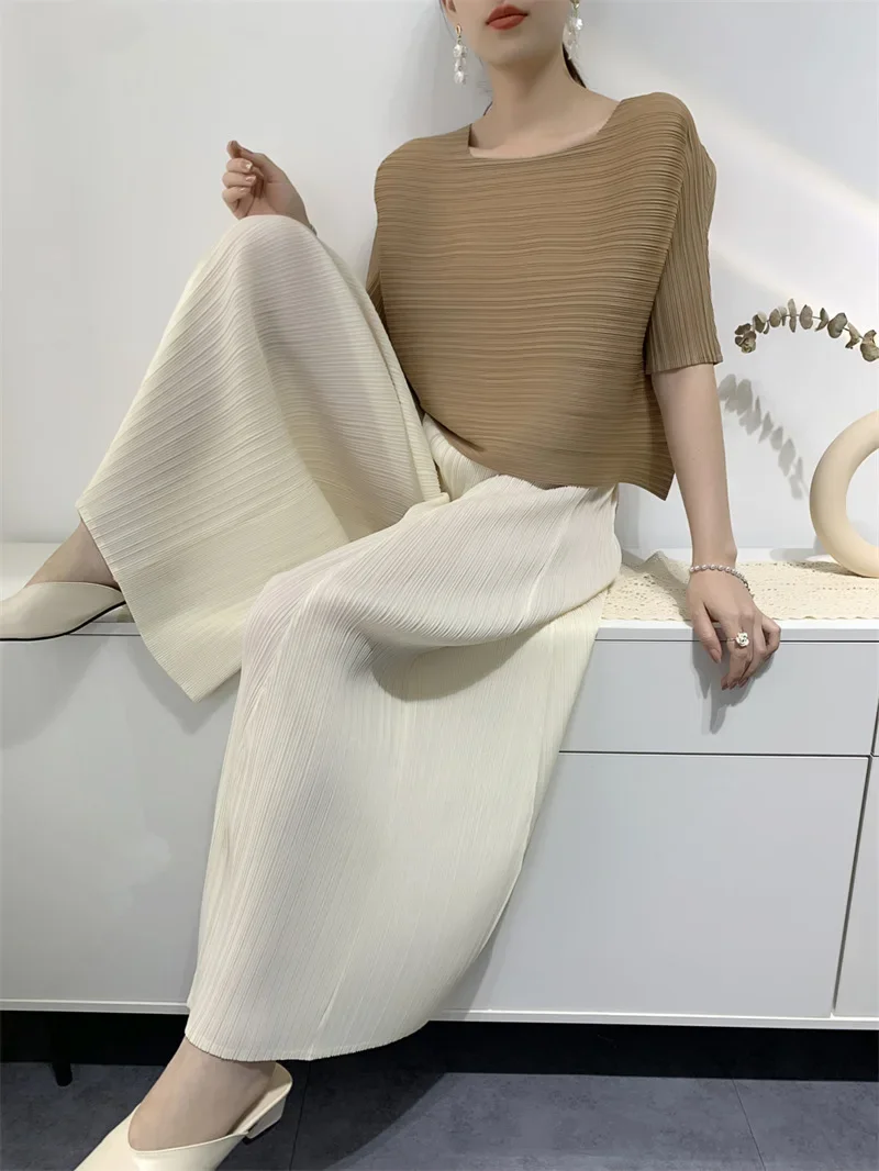 2025 2023 Miyake Pleated Niche Wide-leg Flared Trousers for Women new Spring Summer High Waist Elegant Solid Color Female Loose Pants