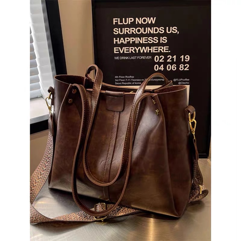 Fashionable tote bag with neutral coffee color and multifunctional PU leather shopping bag, large capacity crossbody handbag, business retro bag