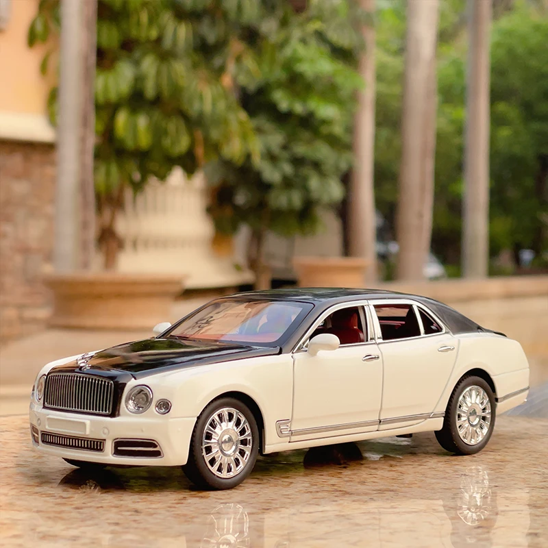 1:24 Bentley Mulsanne Alloy Model Car Toy Diecasts Metal Casting Sound and Light Car Toys For Children Vehicle
