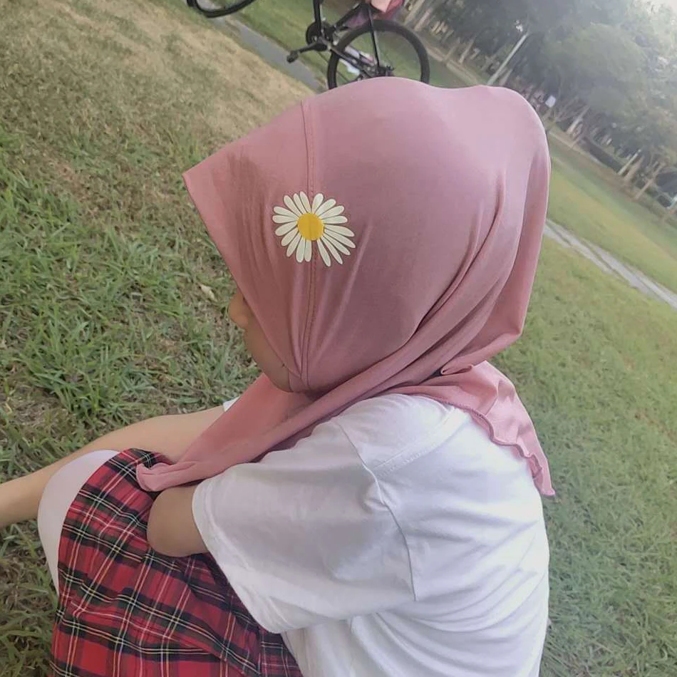 Muslim Girls new Kids Hijab Scarf High quality Islamic Daisy Print Shawls Soft and Stretch for 2 to 7 2025 years old Girls Children Hijab