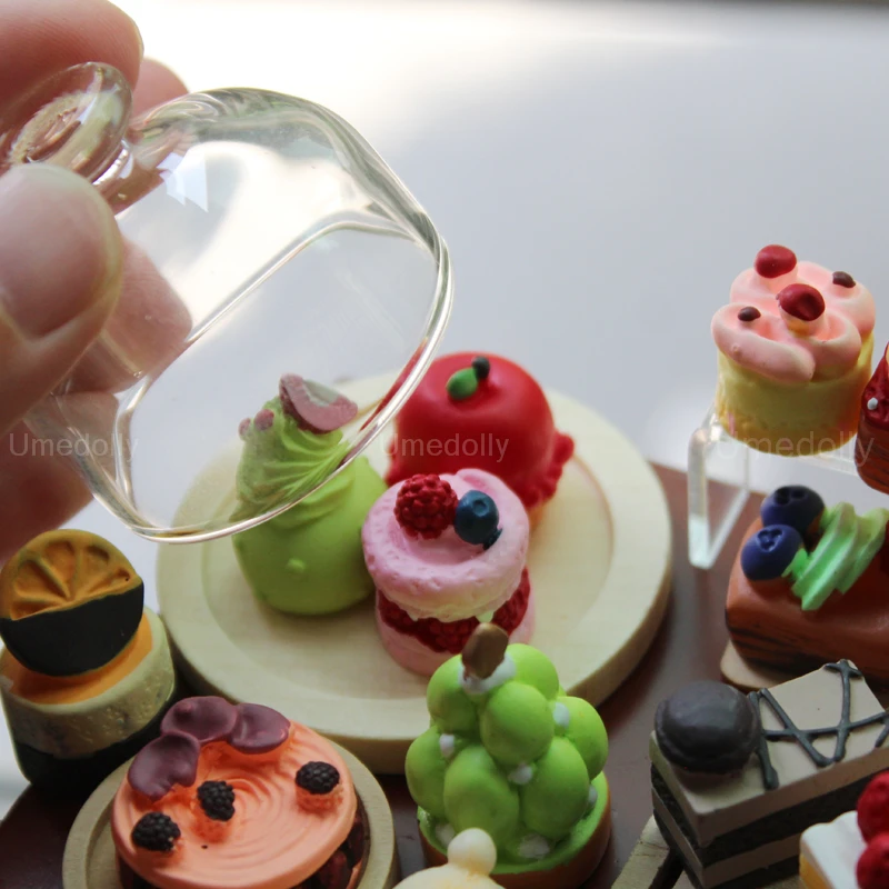 1/6 Scale Cute Mini Cake Pretend Play Food Miniature Dollhouse Christmas Dessert for Blyth BJD Doll Kitchen Toy Girl Gift