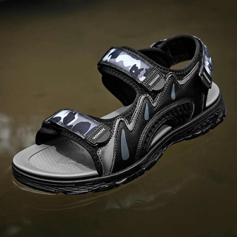 2023 New Outdoor Men Sandals Summer Ultralight Soft Soled Walking Casual Shoes Designer Slippers 2025 new Hiking Trekking Shoes Men Beach