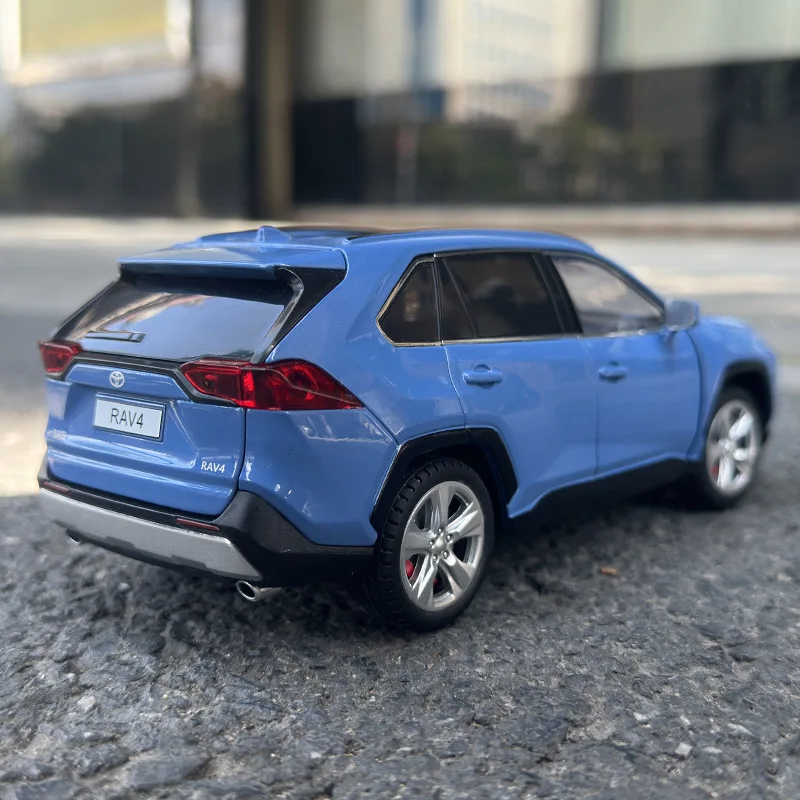 1:24 RAV4 SUV Alloy Model Car Toy Diecasts Metal Casting Pull Back Sound and Light Car Toys For Children Vehicle