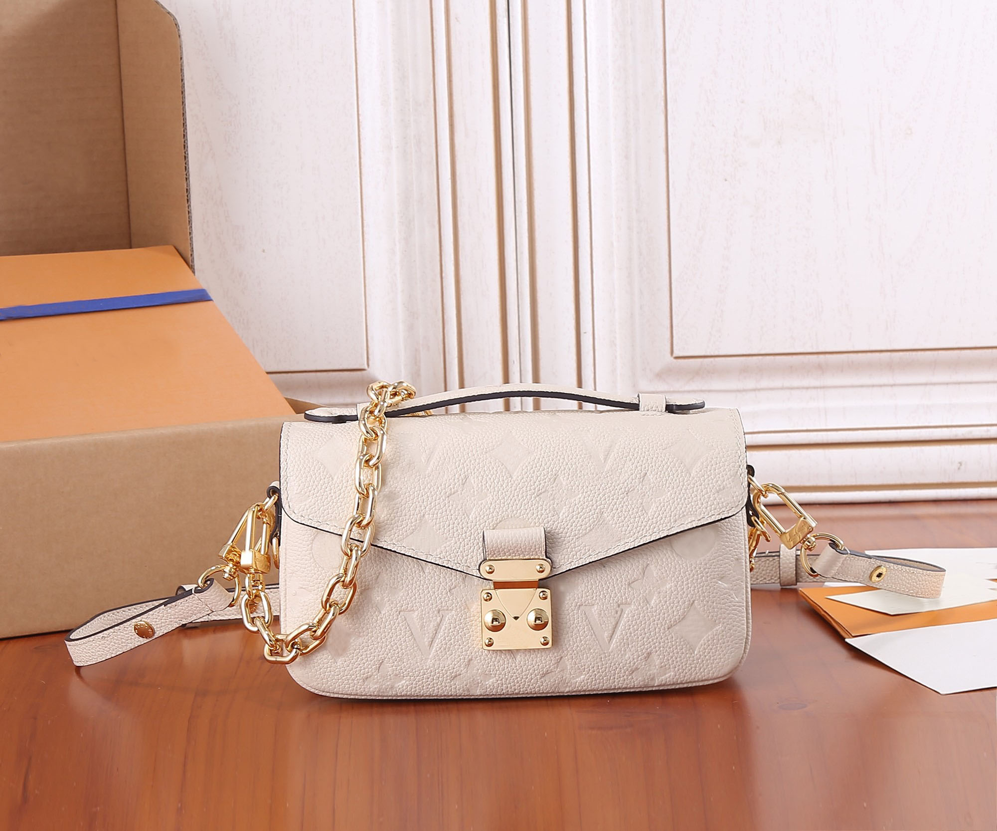 chette metis east west chain messenger package Genuine leather design designer bag shoulder crossbody package clutch handbag tote bag M46596