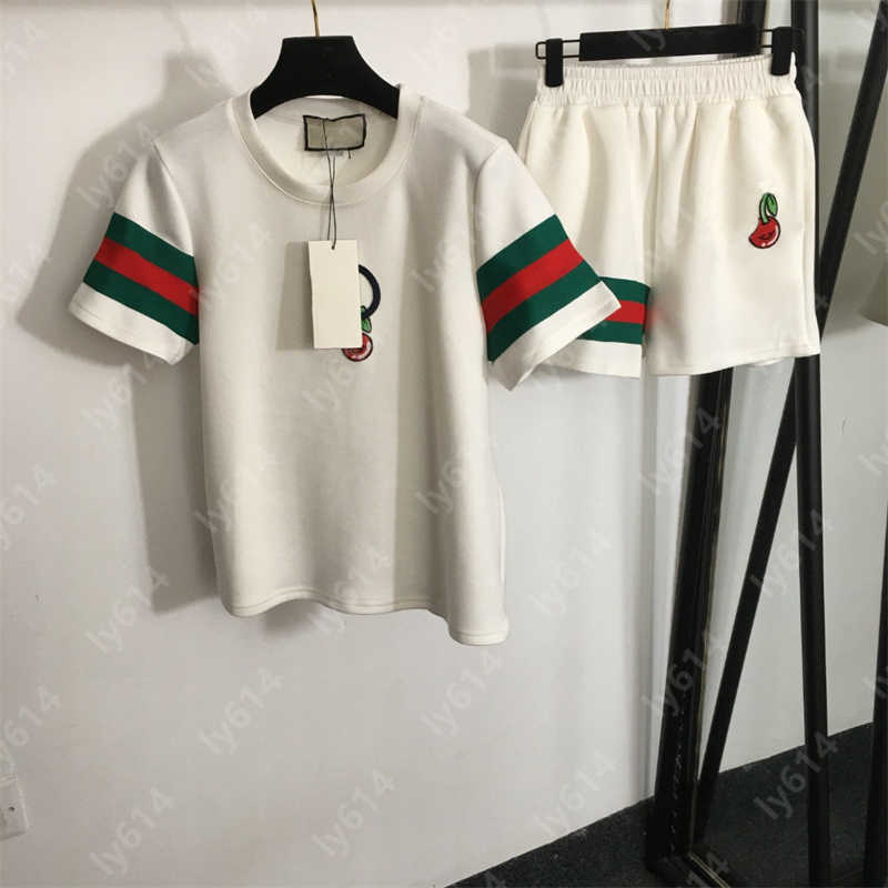 pijama style 2 piece set women tracksuit summer casual outfit Classic Pattern Print Lapel Short Sleeve Button Up Shirt With Matching Shorts womens des