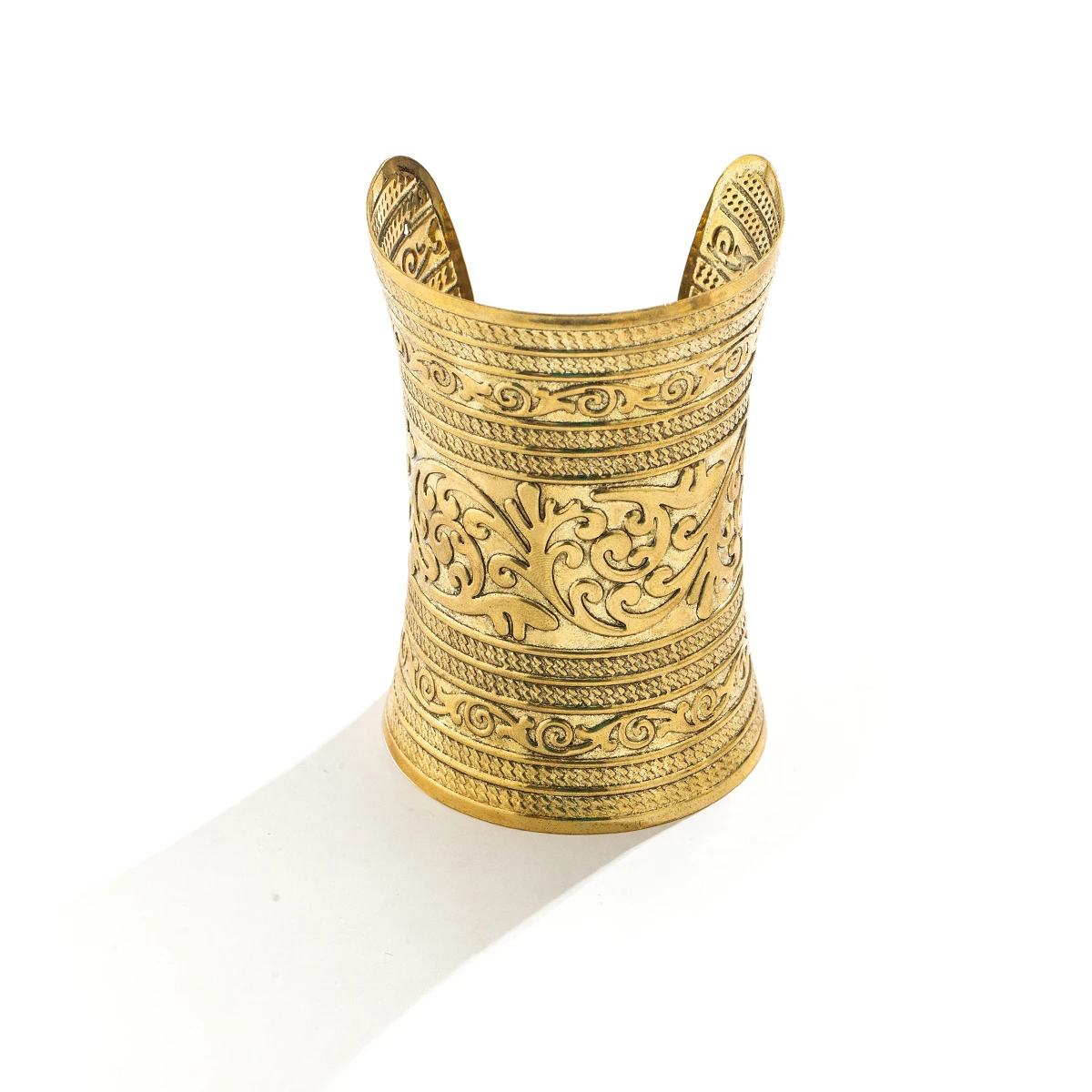 Exaggerated Punk Heavy Metal Cuff Open Bangles for Women Vintage Carving Patterns Charm Bracelet Grunge Jewelry Steampunk Men