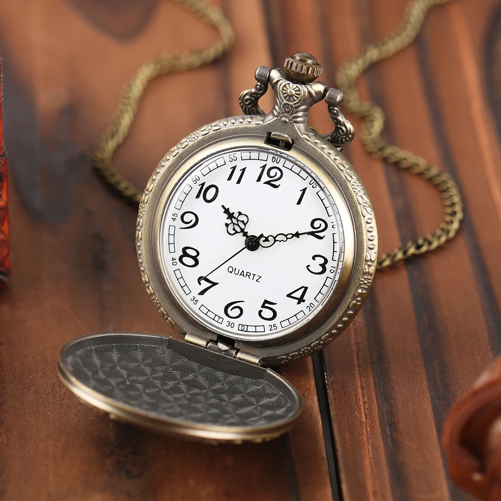 Vintage Bronze Wild Animal Pattern new Necklace Watches Wolf/Eagle/Deer/Bear/Horse/Birds 2025 Retro Elegant Quartz Pocket Clock