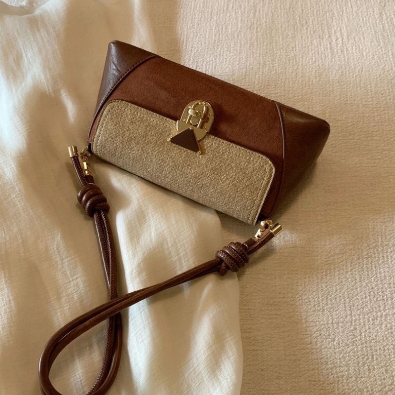 French atmosphere niche package women bag artistic and gentle style underarm bag versatile for commuting one shoulder bag trend