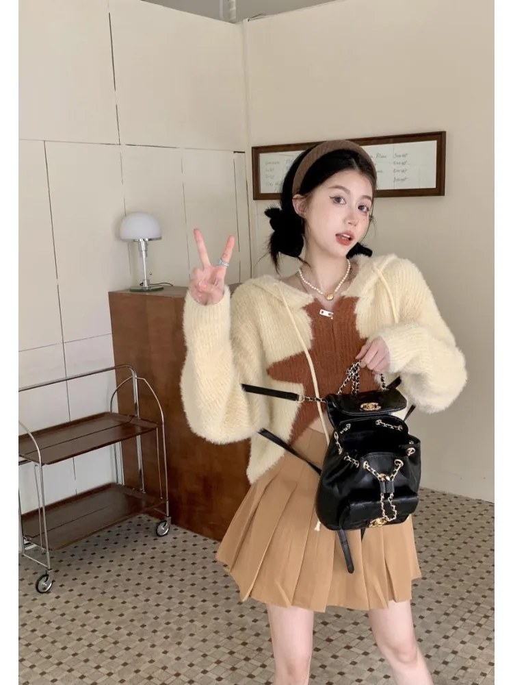 Deeptown Y2K Beige Crop Knit Sweater Women Gyaru Vintage Star Cardigan Tops Korean Style Streetwear Jersey Loose Hoodie Egirl