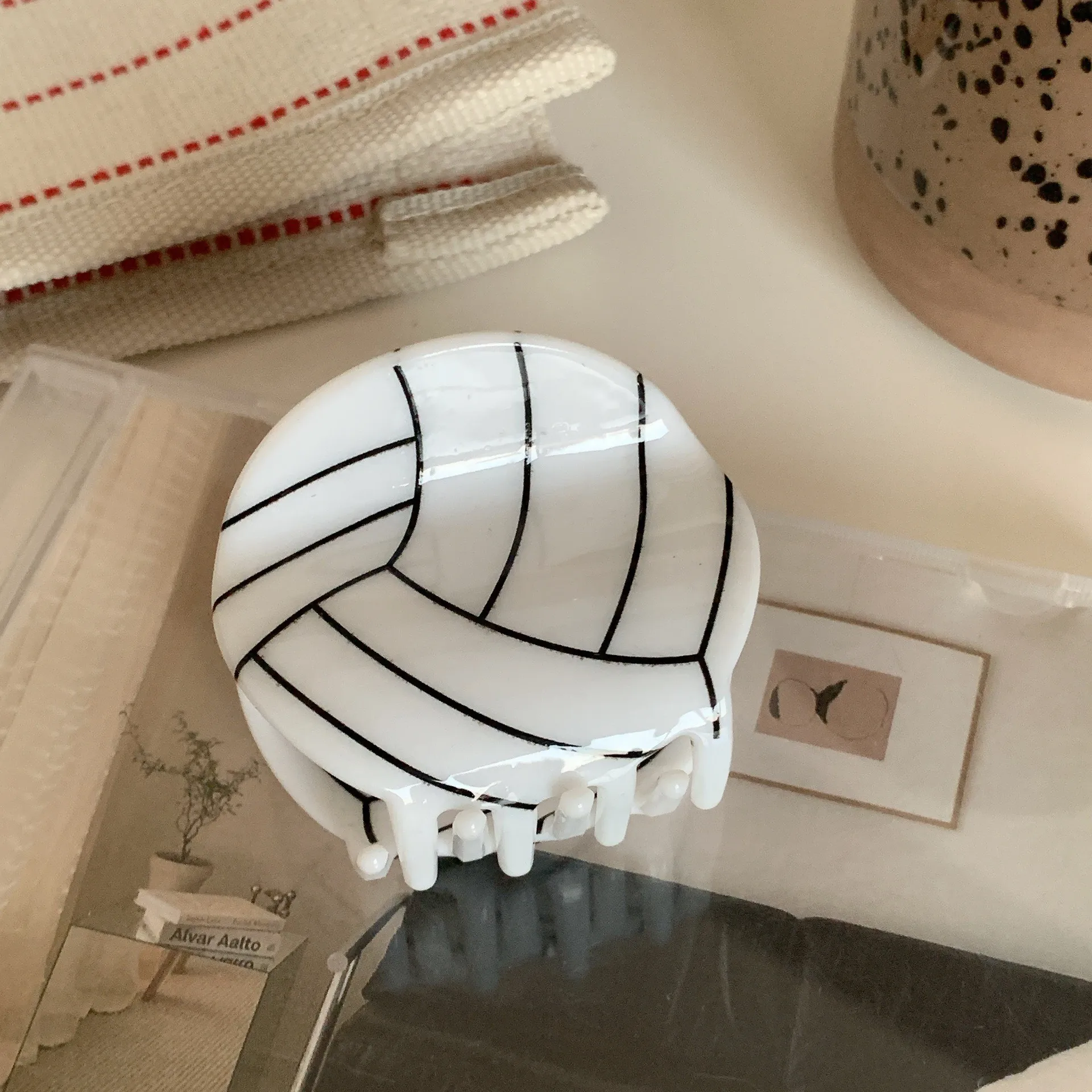 Muweordy New Ball Hair Clip Basketball Rugby Hair Claw Creative Crab Hair Clip Sports Trendy Claw Clips Hair Accessories