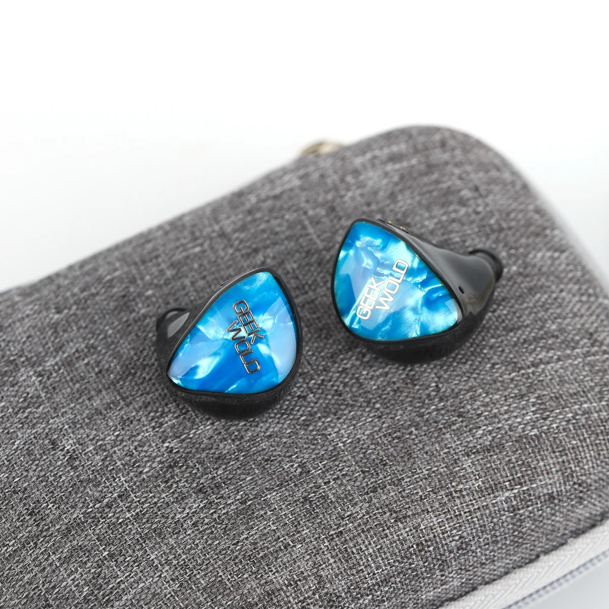 Geek Wold GK20 Earbud 3D Printing Processed Shell 3BA+2DD+2PZT Hybrid Driver In-Ear Earphone Monitors Music Audiophile Earpieces