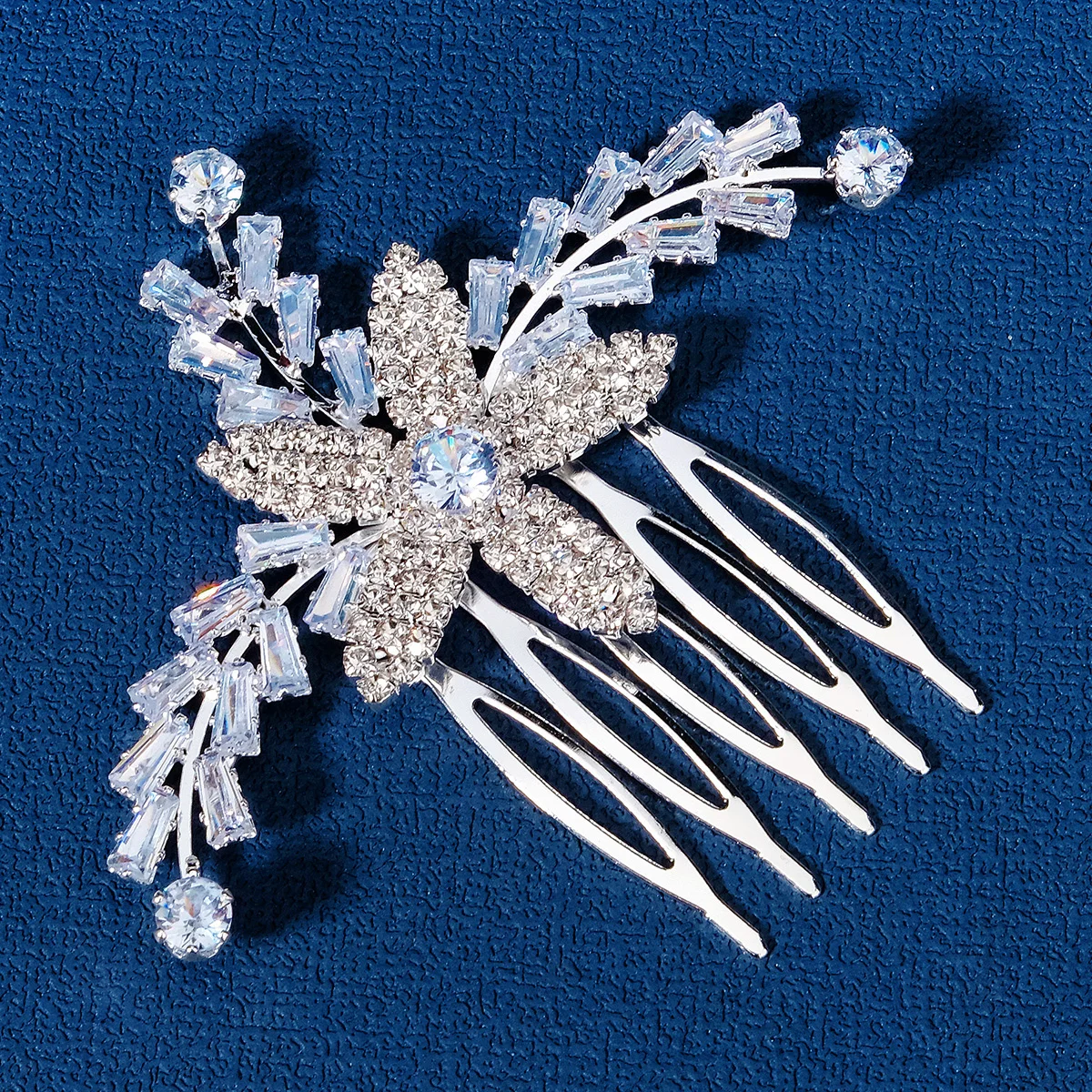 Luxury Wedding Hair Comb Big Crystal Flower Cubic Zirconia Bridal Hair Comb Pin Accessories Jewellery Elegant Women