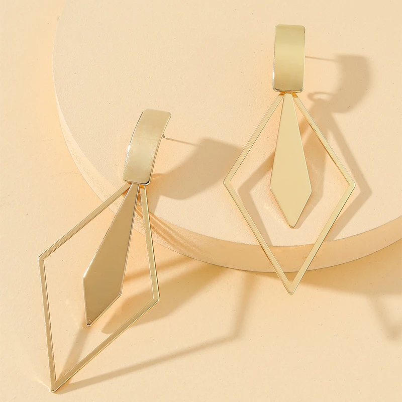 Obega Geometric Women Earrings Shinny Gold Color Ins Paris Exaggerated Big Hoop Earrings Party Street Wear Jewelry a29b7 5 2f8e8