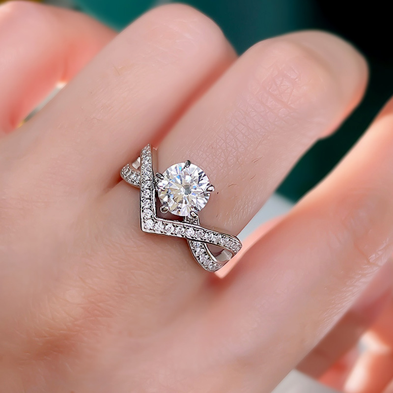 Sterg Sier White Cubic Zirconia Cross Crown Eternity Ring for Women