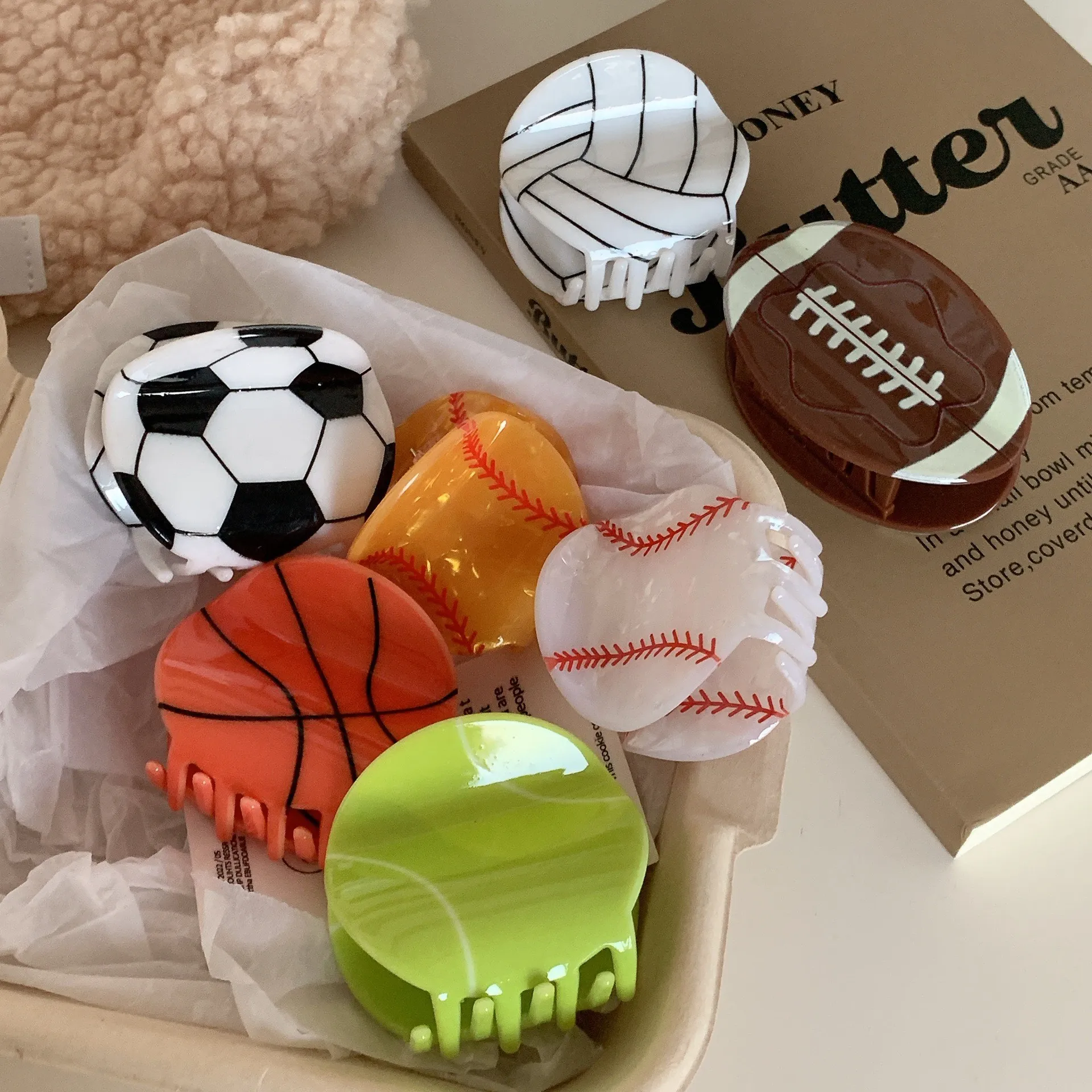 Muweordy New Ball Hair Clip Basketball Rugby Hair Claw Creative Crab Hair Clip Sports Trendy Claw Clips Hair Accessories