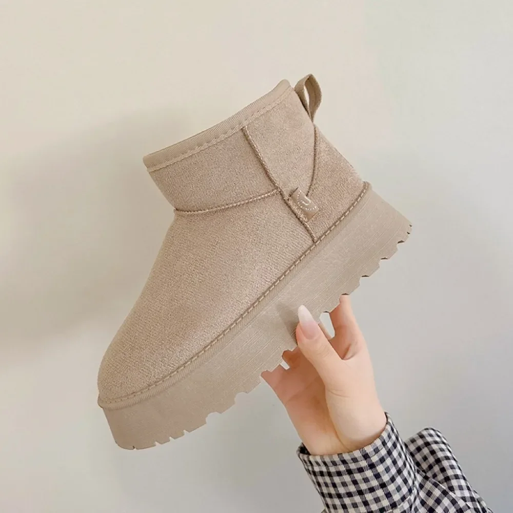 2024 New Mini Snow Boots Short Plush Warm Australian Fluffy Suede Thick Sole Boots Casual Non-slip Fur Chelsea Boots Botas Mujer