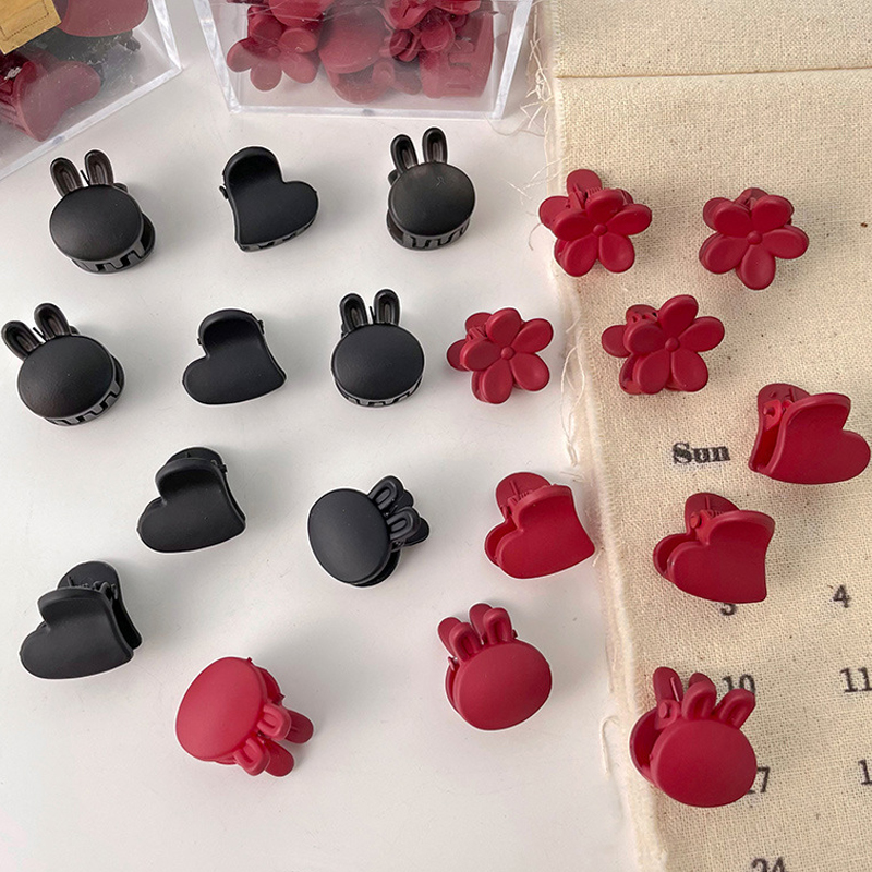 5-10Pcs Black Red Heart Flower Matte Small Hair Claws Mini Velvet Girls Clips Kids Hair Accessories Styling Hairpins Tool Women