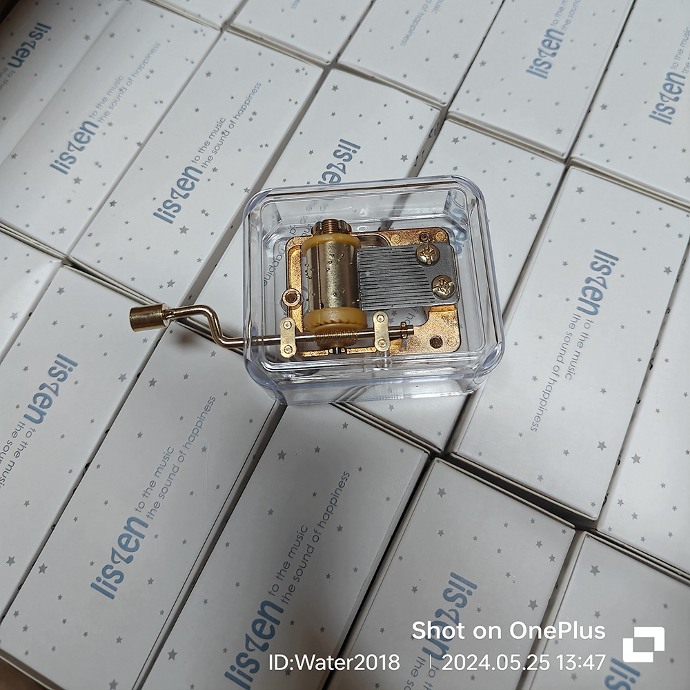 Musical Box Acrylic Hand Novelty Items Crank Music Box Golden Movement Melody Castle in the Sky