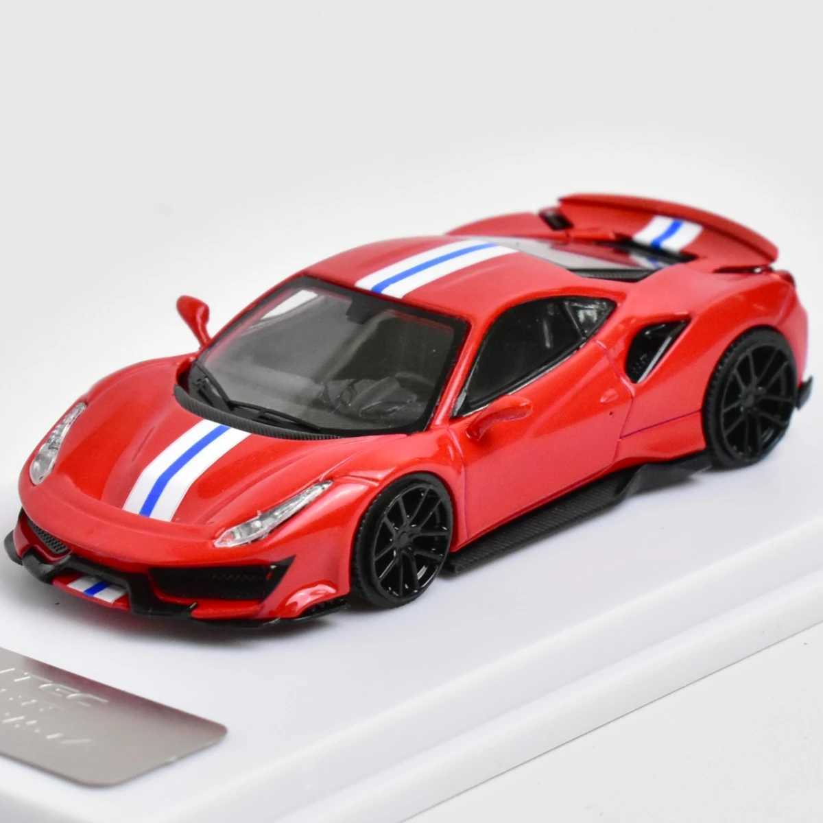 Cars Diecast Model Cars DCM 1 64 Novitec 488 Pista Diecast model car d240527