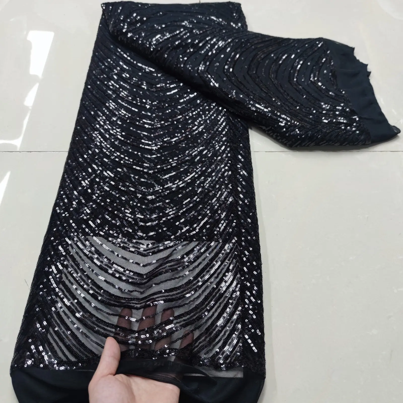 2022 African Lace Fabric High Quality Lace Fabric for Sewing Clothes White Sequins Nigerian Laces Fabric 5 Yards Net Wide Lace smile