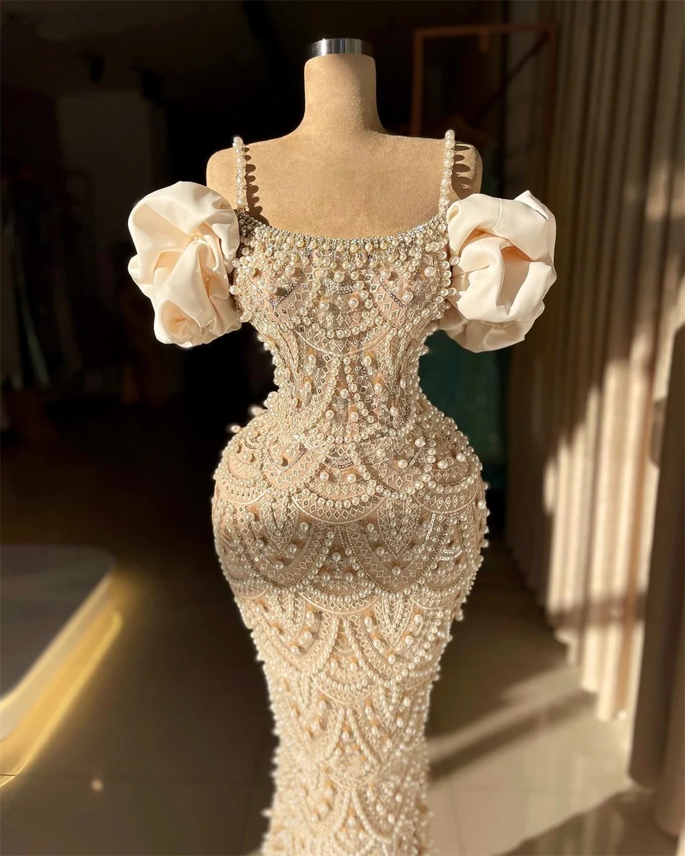 Stylish Pearls Mermaid Wedding Dresses Spaghetti Straps Bridal Gowns Sequins Sleeveless Custom Made Sweep Train Bride Vestido De Novia 0219