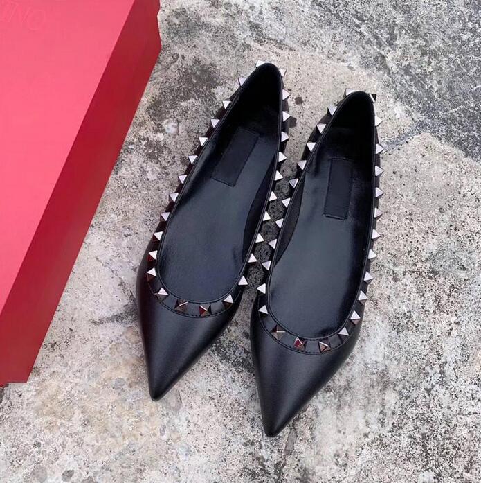 2025 Brand Ladies Shoes Stud Sandals Sexy Pointed Studs Designer Nude Fashion Wedding Studs Women Flats Plus Size Ladies Shoes size 34-41