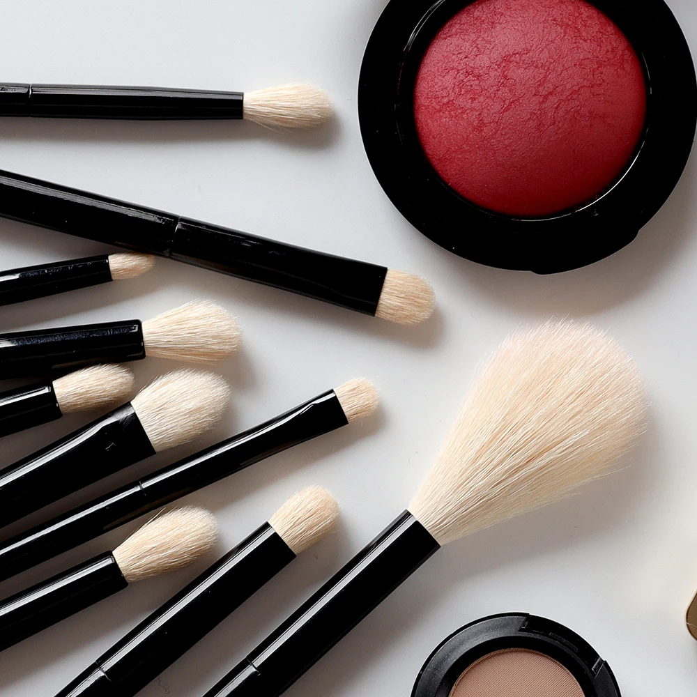 DLH Brush OVW Makeup Set Professional Premium Synthetic Goat Hairs Blending Makeup Brushes Kit Essential Makeup tools Travel Kit smile