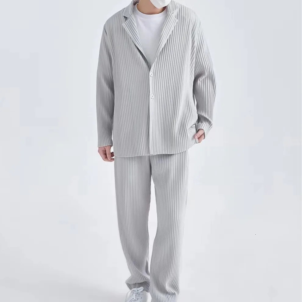 Miyake Original Pleated Long-sleeved Blazer Collar Jacket Mens Spring Senior Sense of Loose Casual Suits Japanese Clothing 240518