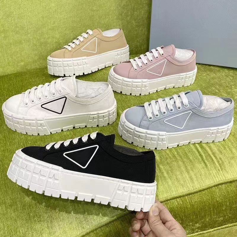Designer Casual Shoes For Women Double Wheel Canvas Platform Sneakers Luxury Re-Nylon Gabardine Sneaker Black White Pink Blue Desert Womens Trainers