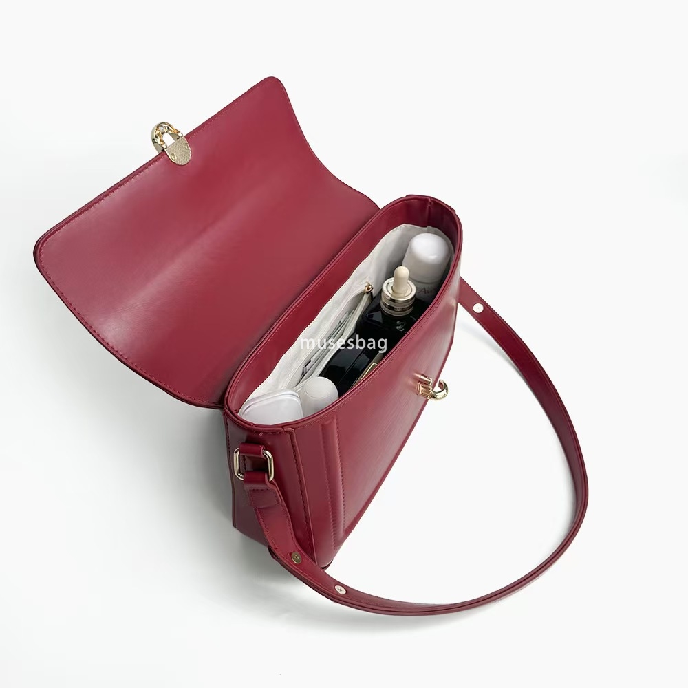 Light luxury, high-end, festive wedding bag, casual and fashionable banquet stick bag, single shoulder underarm small square bag, versatile and niche 