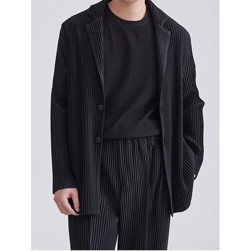 Miyake Original Pleated Long-sleeved Blazer Collar Jacket Mens Spring Senior Sense of Loose Casual Suits Japanese Clothing 240518