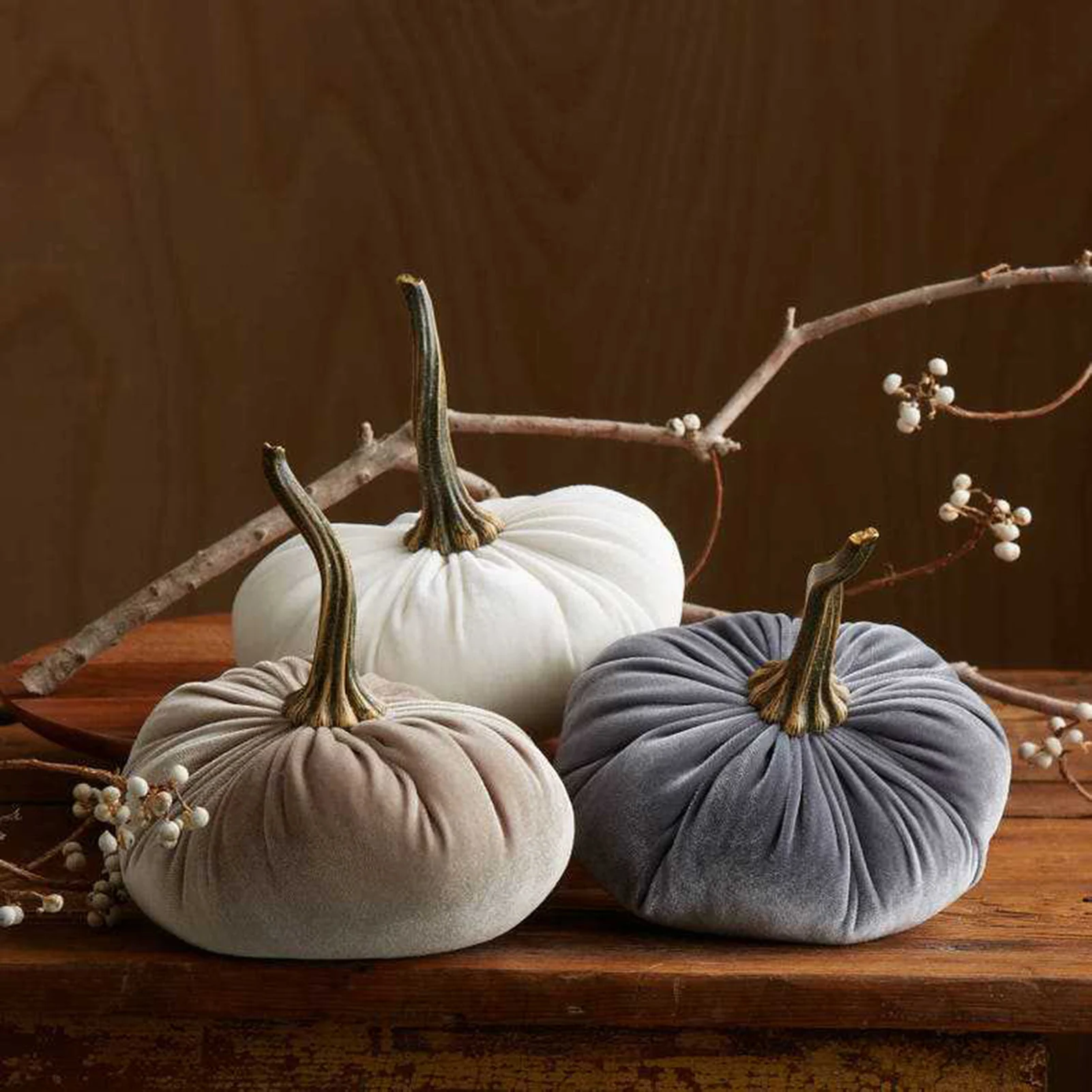 Multiple Colors Sizes S/M/L Available Handmade Veet Pumpkin Decorative Ornament Soft Filled Foam Pumpkin Cute Pillow Cushion smile