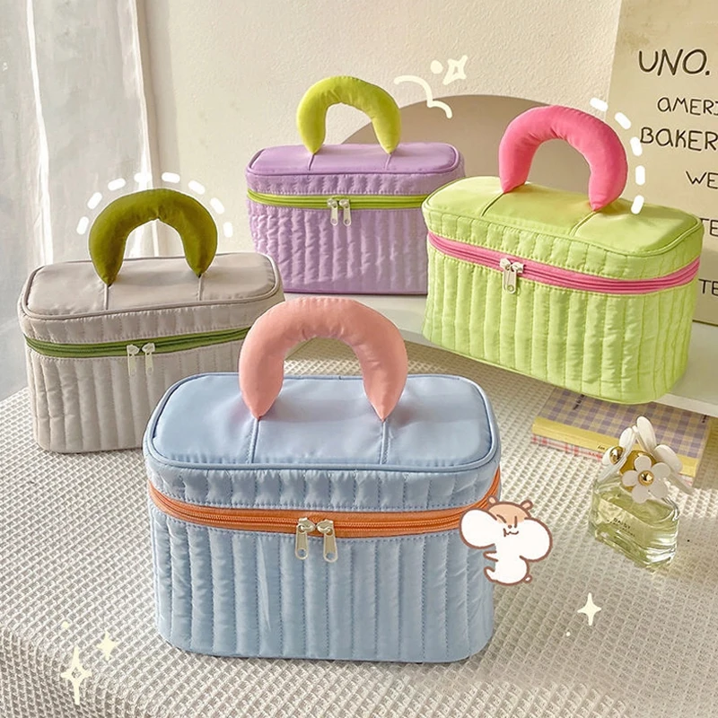 Ins Cosmetic Bag Creative Triangles Makeup Bag Mini Travel Cosmetic Bags Portable Handheld Makeup Pouch Candy Color Storage Bags