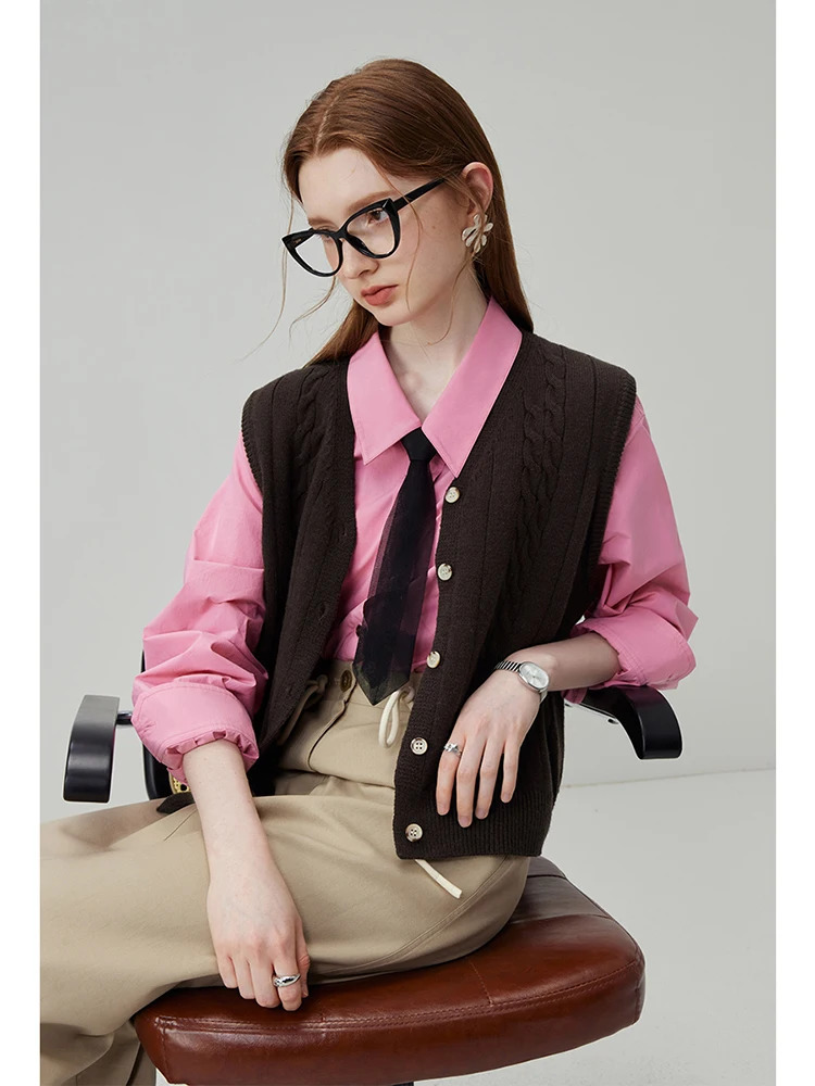 FSLE Gentle Wind Casual V-neck Versatile Knitted Vest for Women Autumn Age-reducing College Style Loose Sweater Vest Female 240513