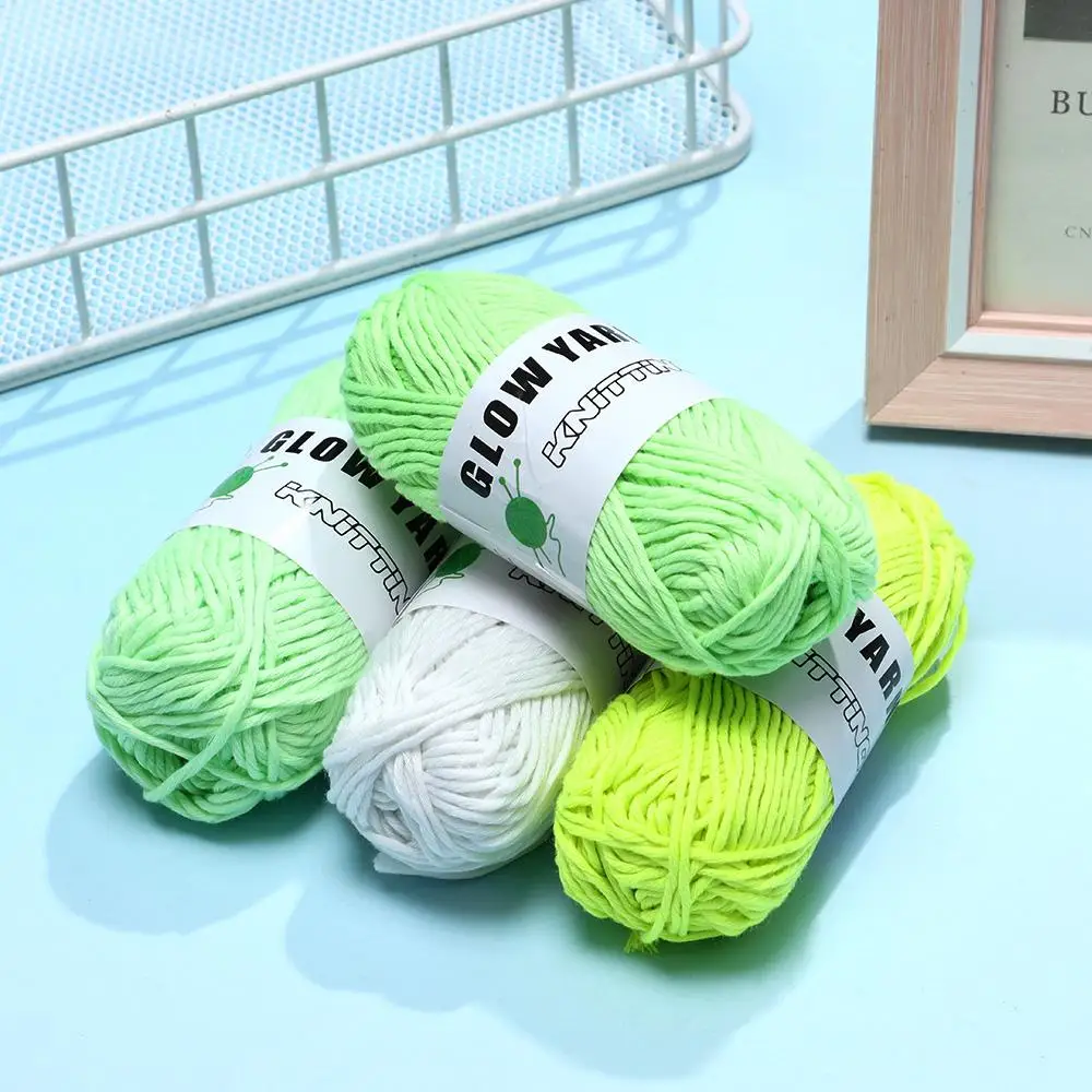 Yarn Novel Glow Functional in the Dark Polyester Luminous Chunky Yarn smile
