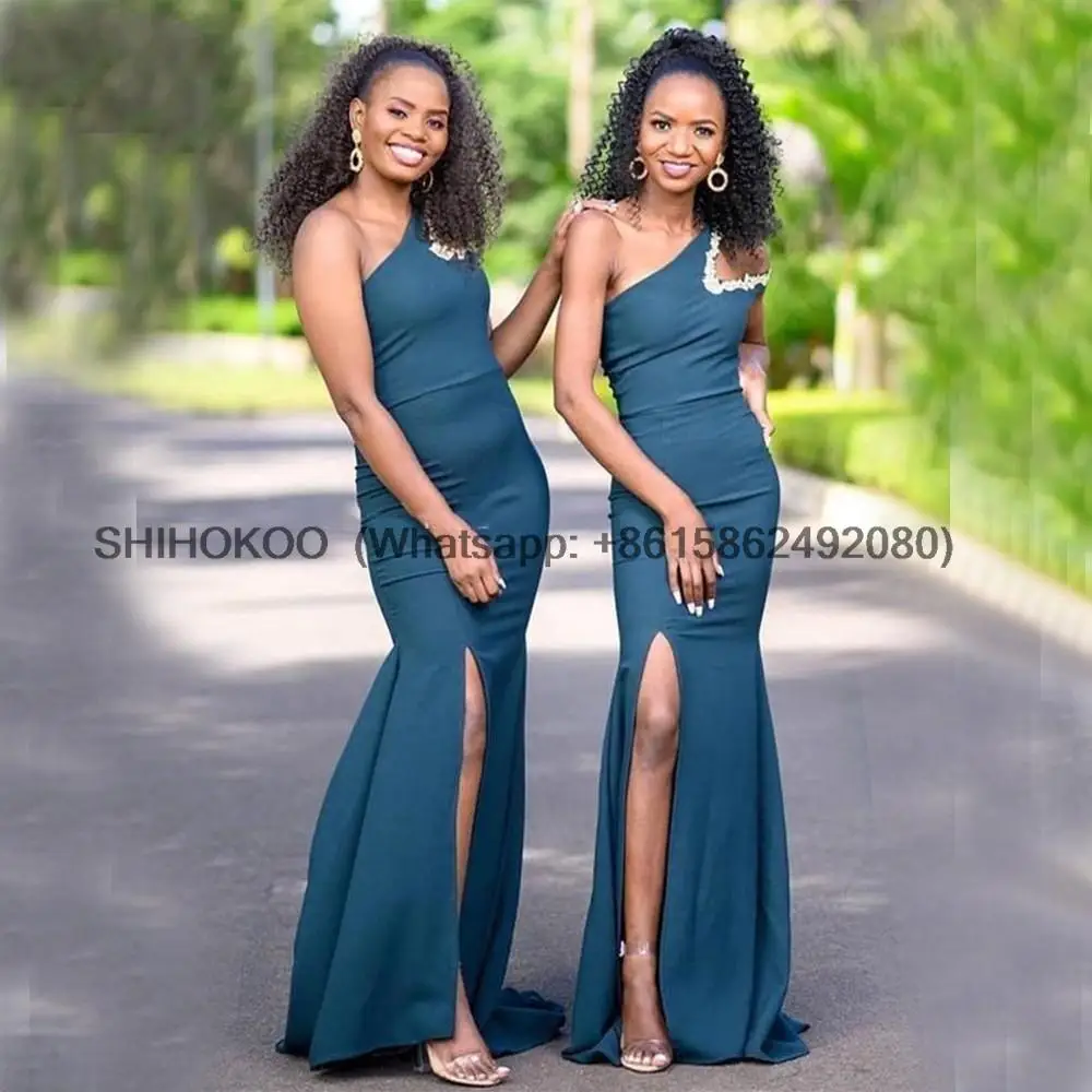 Plus Size One African Shoulder Mermaid Bridesmaid Dresses Side Split Sweep Train White Appliques Garden Wedding Guest Gowns smile