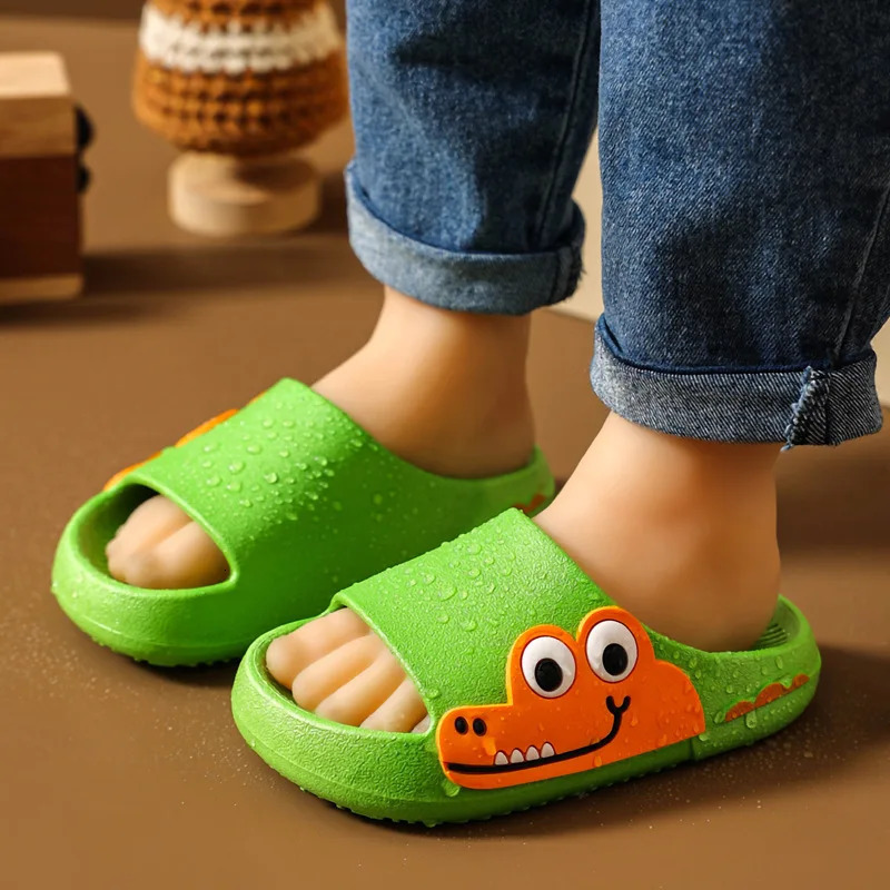 Cartoon childrens slippers open toe anti slip home bathroom shoes baby slippers summer soft soled apartment shoes boys 240516
