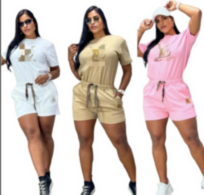 2024 Fashion Elegant Women's Embossed Short sleeved Shorts Set Luxury Brand Women's Designer Shorts Short sleeved Two Piece Set J2995