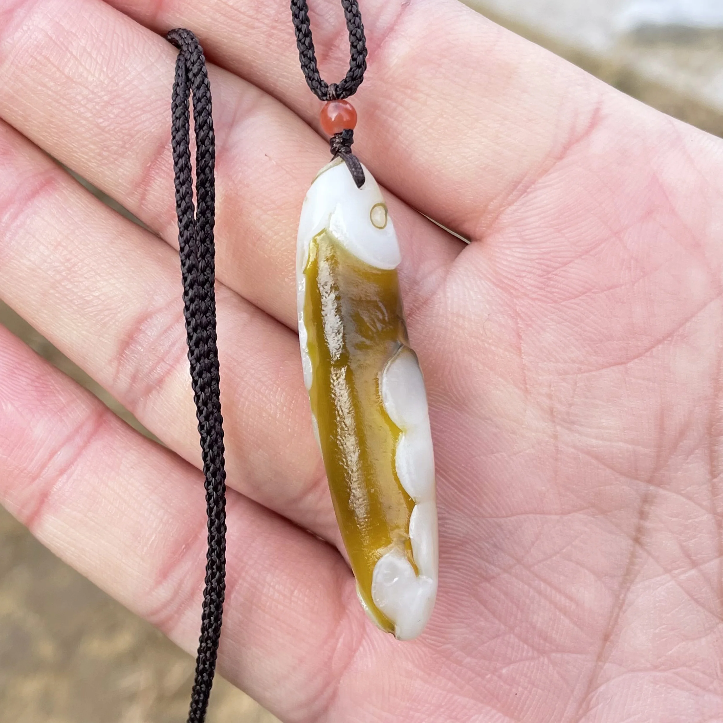 Natural Sardonyx Agate Pendant Alxa Gobi Unpolished Rock Energy Crystal Quartz Necklace Reiki Healing Stone Home Decor