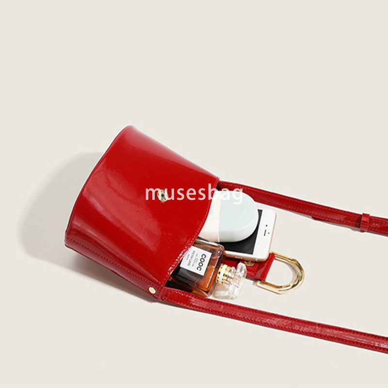 Designer bag niche bucket bag retro French patent leather one shoulder crossbody saddle bag women's wallet mini bag