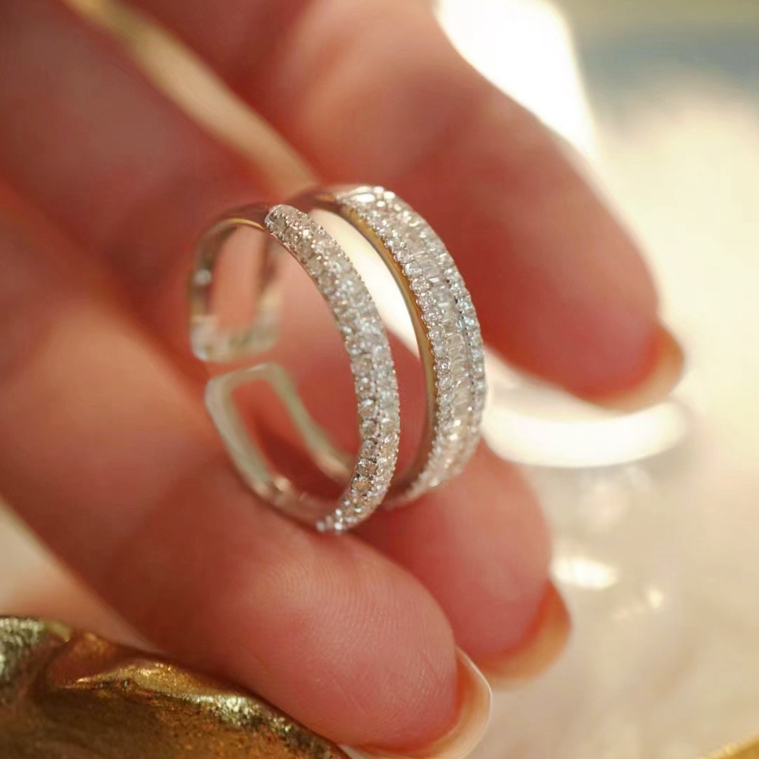 Exquisite Sier Princess Cut Topaz Ring: Wedding Band for Women