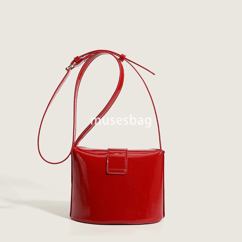 Designer bag niche bucket bag retro French patent leather one shoulder crossbody saddle bag women's wallet mini bag